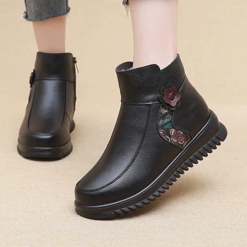 Winter Boots Woman Genuine Leather Flat Ankle Boots elderly Warm Snow Boots Mother Cotton Shoes Women Warm Fur Casual Shoes