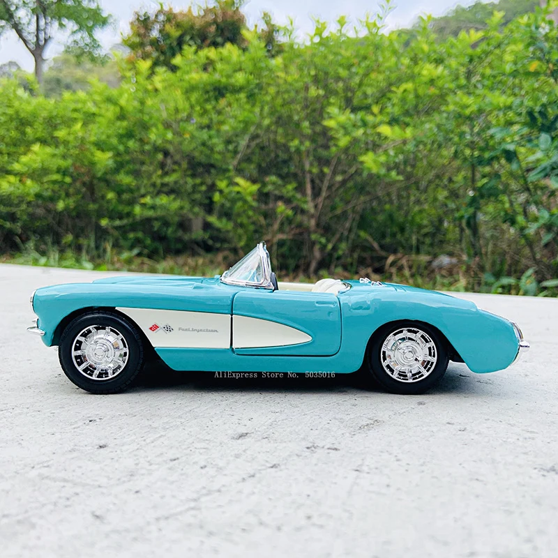 Maisto 1:24 The new 1957 Chevrolet Corvette Stingray Coupe alloy car model handicraft decoration collection toy tool gift