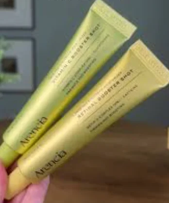Sérum Booster Shot Duo de 30ml da Marca Coreana Arencia com Vitamina C para Iluminar o Tom da Pele, Essência Retinal e Cafeína para Suavizar Linhas Fi