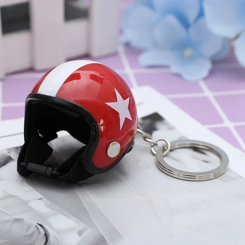 Motorcycle Club Helmet Metal Keychain   Bag Pendant, Car Interior Ornament, Fan Gift for Biker