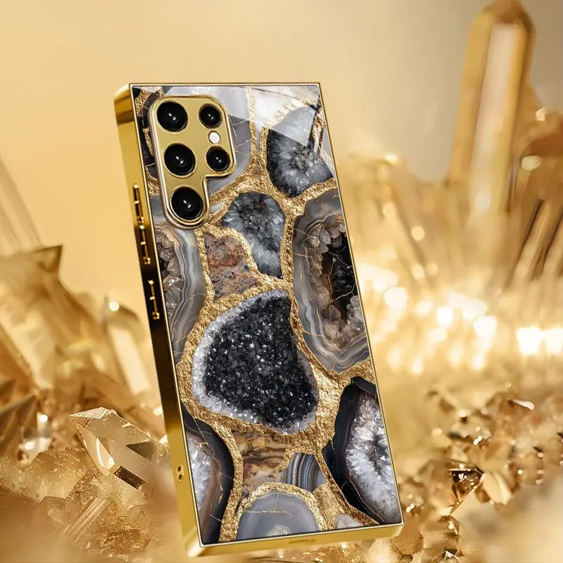 

Позолоченный чехол для телефона из закаленного стекла, совместимый с Galaxy S26 S25 S24 S23 S22 Ultra Plus. Дизайн с золотым ониксом.