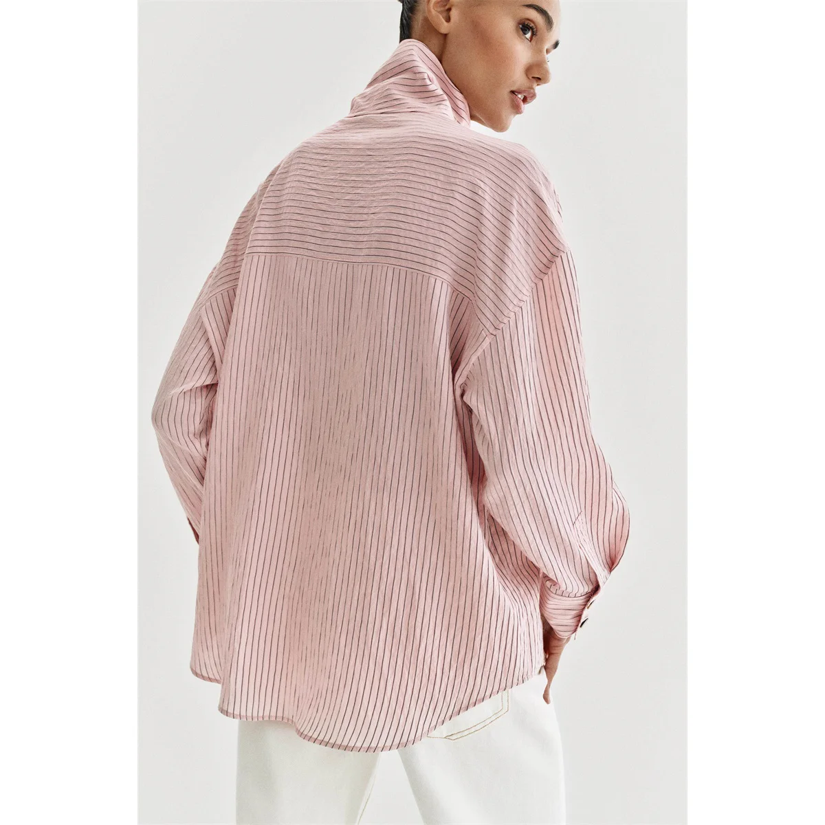 Elegant Striped Casual Long Sleeve High Collar Commute Shirt Spring Summer New Arrival Women's Fashion Single Buttoned Shirt 4