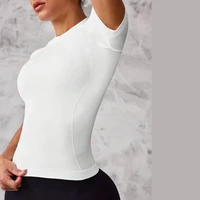Haut de sport à manches courtes pour femmes, tissu respirant et à séchage rapide, adapté à la course et au yoga. 5