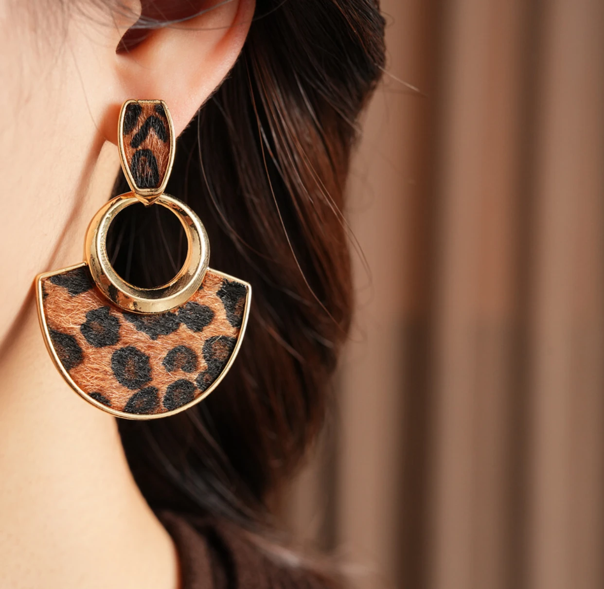 [Personality] Maillard Silver Needle Heart-Shaped Leopard Print Earrings, Fashionable, Simple, Versatile, Earring Design, Sense