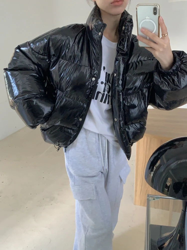 光沢のある表面ダウンコットンジャケット レディース レトロ スタンドカラー ルーズ スリミング 厚手 暖かい ショート丈 パフスリーブ パンコート