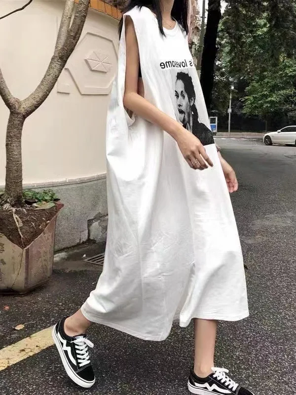 Korean version tank top dress for women's summer new loose casual straight sleeveless printed long skirt lazy style T-shirt UO58