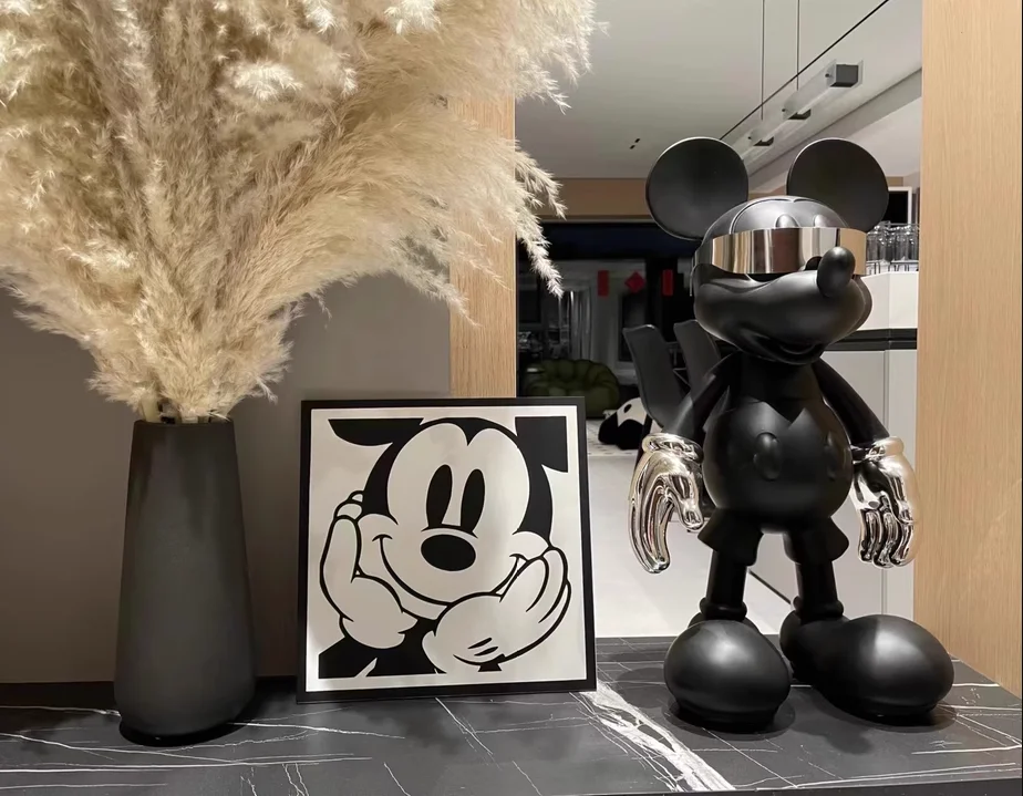 

[Funny]56cm Disney Mickey Mouse Sunglasses style resin Action figure toys statue collection model home decoration kids best gift