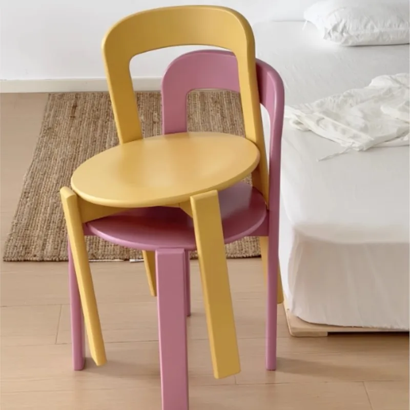

MOMO Medieval Dopamine Dining Chair Small Household Colorful Rey Backrest Chair Netflix Simple Cafe Chair
