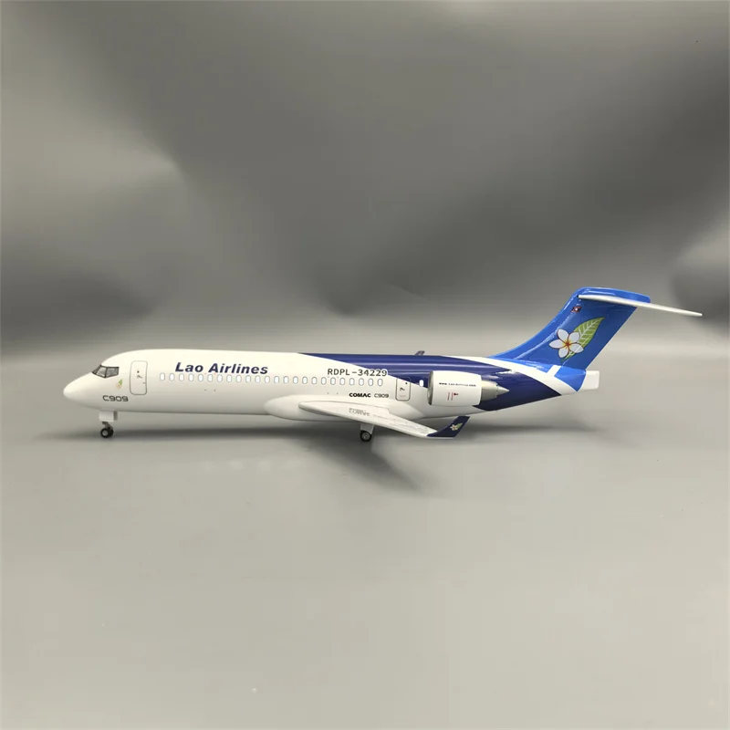 Nieuwe 47 cm 1/170 Schaal Diecast Model Azië Lao Airlines C909 Vliegtuig Airways Hars Vliegtuig Met Licht Collectie Vliegtuigen display