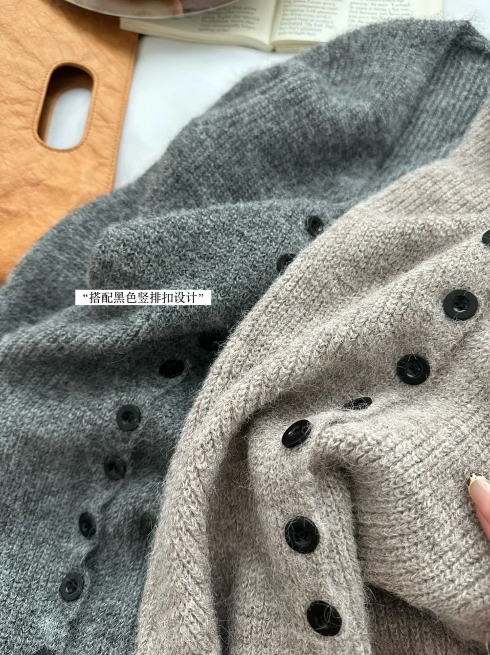 T-shirt coréen à manches courtes pour femmes, couleur contrastée, asymétrique épaule dénudée, haut tricoté irrégulier, nouvelle collection été 2025