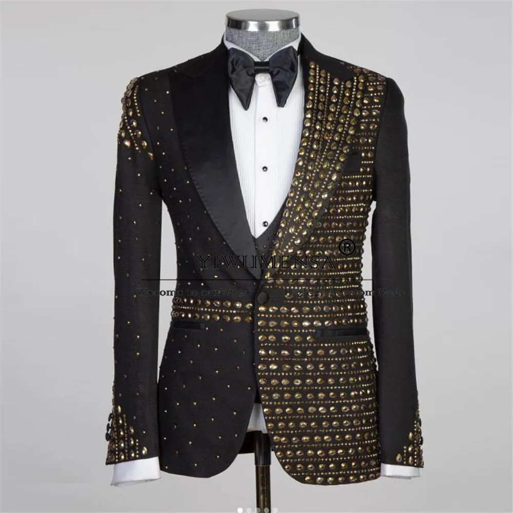 

Handmade Jewelry Ornaments Suits Men For Wedding Gold Rhinestones Jacket Vest Pants 3 Pieces Banquet Prom Party Groom Tuxedos