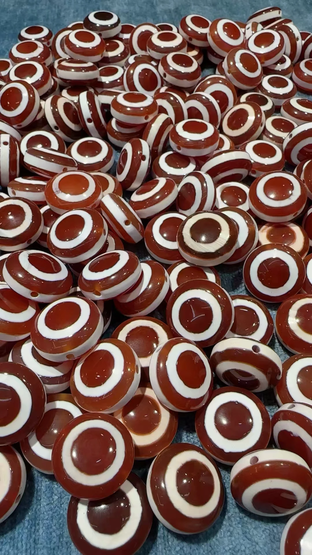 20pcs/lot sheep eyes  Round shape Red color Natural Agate Ji Powerful Amulet Collectible Pendants bracelets for men and women