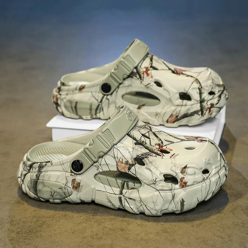 Summer Men Slippers Outdoor EVA Slides Clogs Flip Flops Bathroom Sandal Beach Clogs Soft Bottom Unisex Outside Bath Flat Shoes