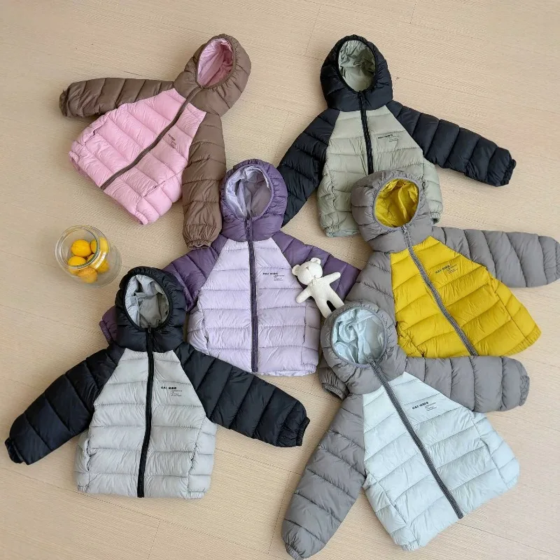 Kinder-Daunenjacke aus verdickter Baumwolle, wasserdicht, koreanische Version, kurzer Outdoor-Mantel für Jungen und Mädchen, bequemes „Bread“-Design – Detail 1