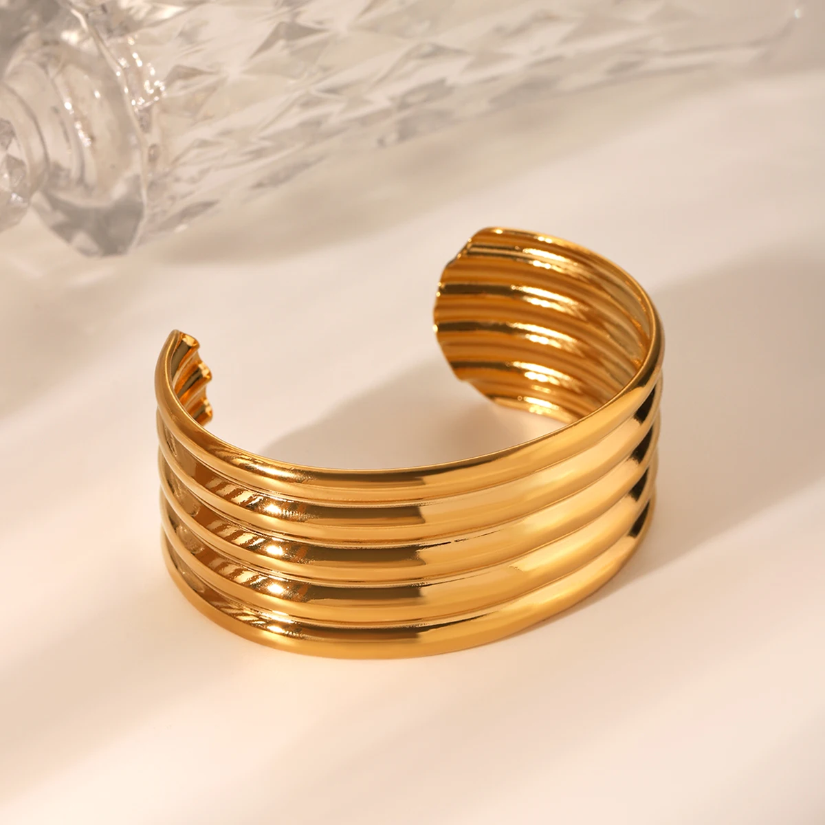

Huang Chao Stainless Steel Tone Ribbed Bracelet Minimalist Metal Sleek Layered Cuff Bracelet Waterproof Statement Jewelry