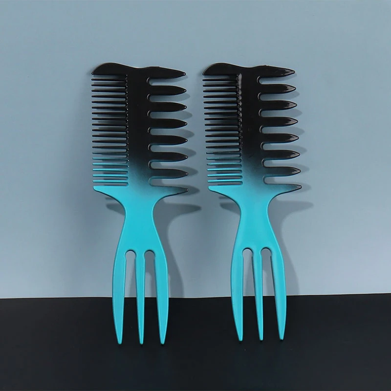 In primo piano Gradient Blue Professional Double Side Tooth Combs spazzola per capelli a forma di lisca di pesce strumento per acconciature da uomo