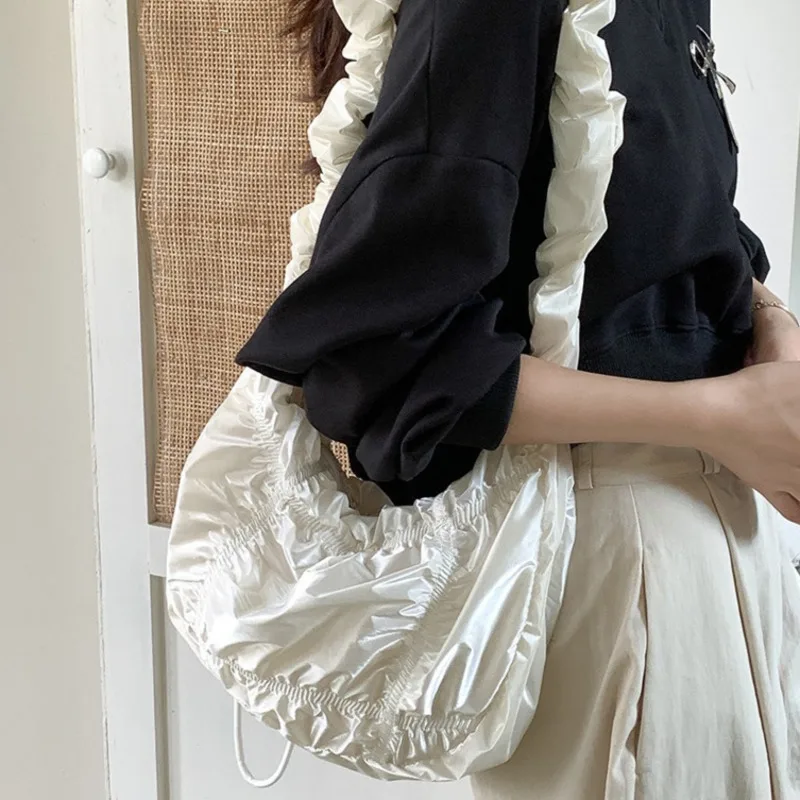 

High Capacity Women Fashion Pleated Drawstring Handbags And Purses Vintage 2024 Winter Trend Y2K Underarm Bag Lady Shoulder Bag