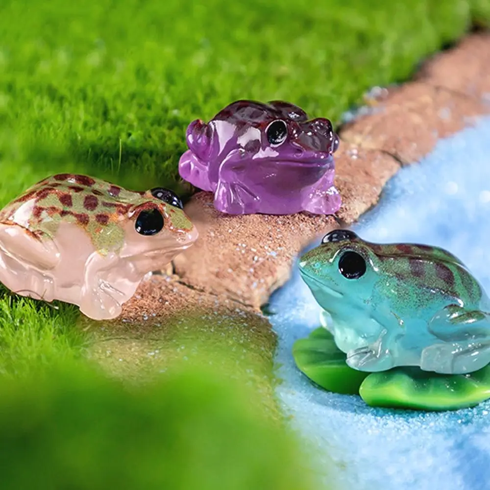 10pcs Cartoon Luminous Frogs Figurines Miniatures Glow in The Dark Resin Crafts Mini Frog Ornament DIY Decor Cute