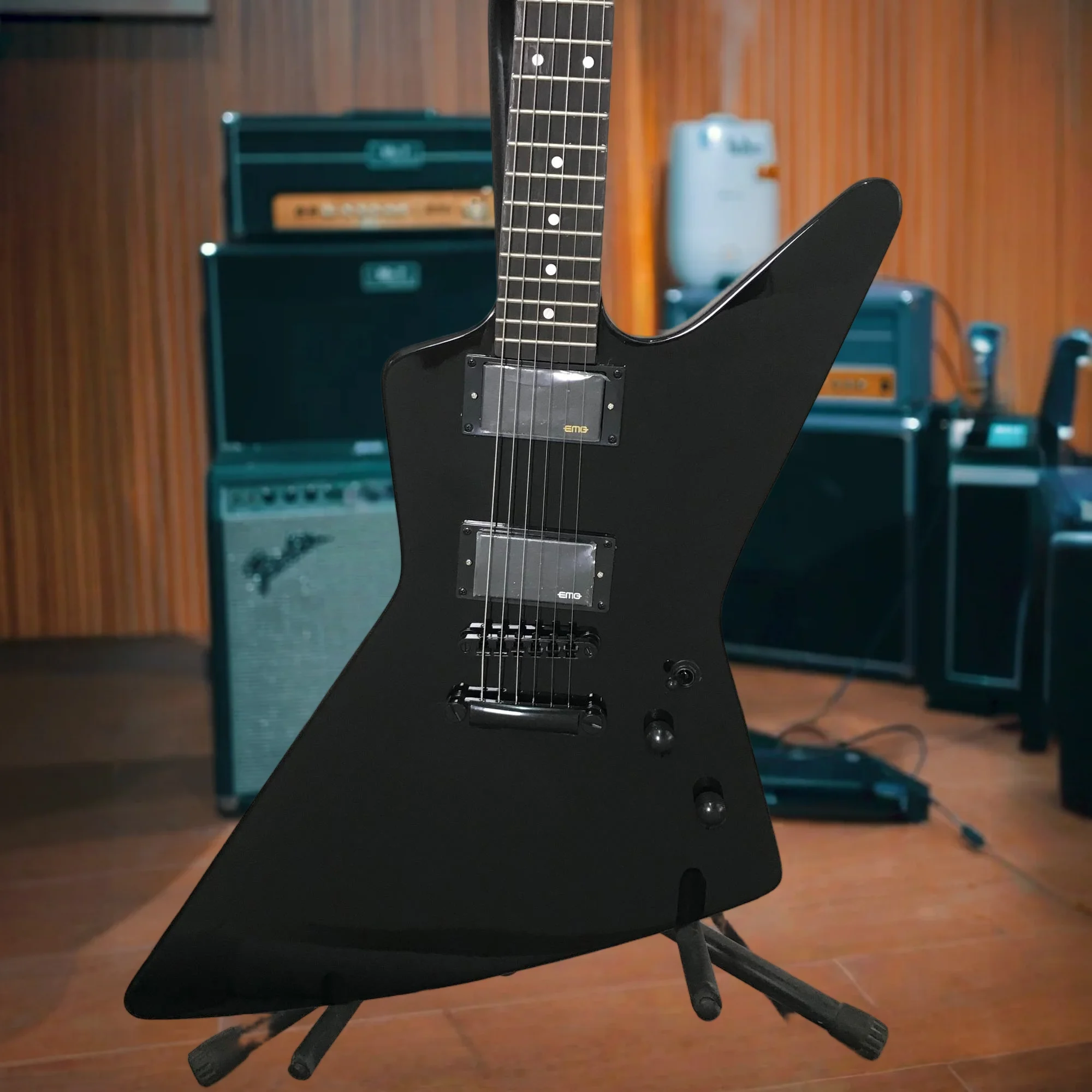 Black E Alien Electric Guitar White Guard Natural Finish HH Pickups Mahogany Stage-Ready Rock Machine Gift