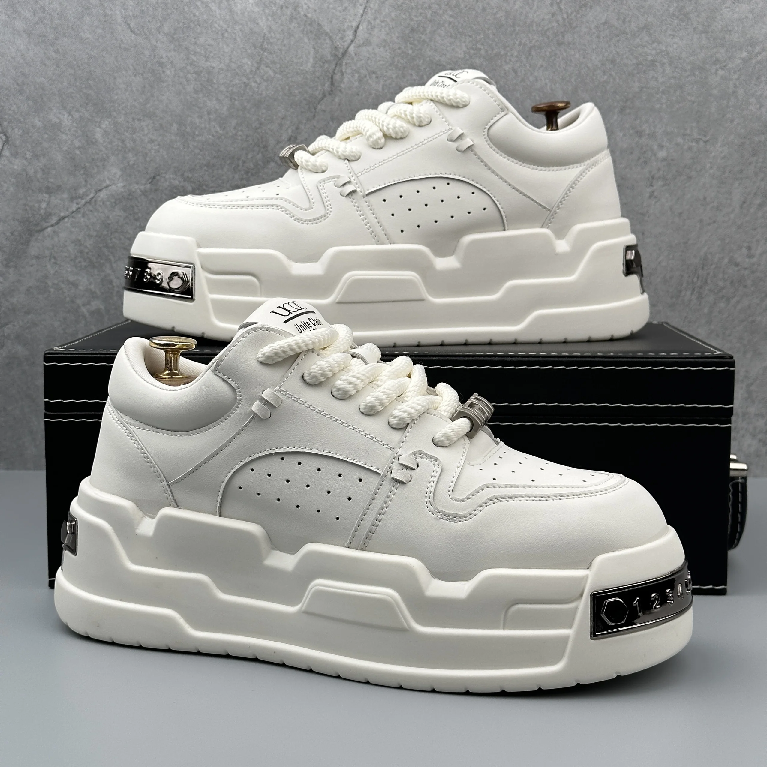 Street Style Men's Casual Shoes Thick-soled Height-increasing Skateboard Shoes for Men Platform Sneakers White Men Travel Shoes