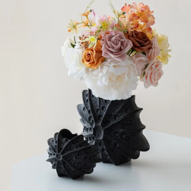 Ceramic Vase Sea Urchin Shape Abstract Spike Flower Vase Porcelain Pot Flower Arrangements Home Decoration Accessories