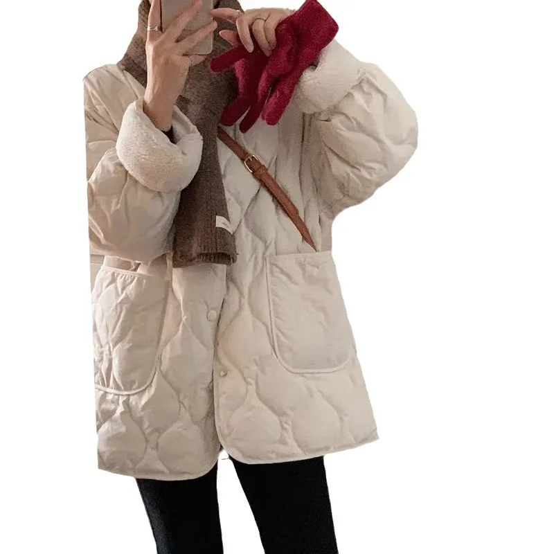 

Женская легкая зимняя хлопковая куртка без воротника и плюша, корейская версия, свободная посадка, маленький ароматный стиль, теплая и короткая