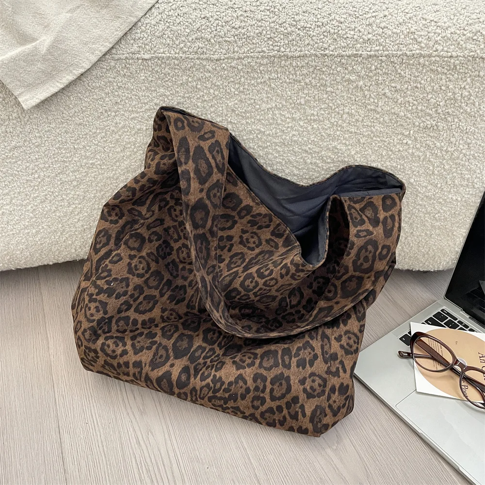 Neue 2025 Frühherbst Wildleder Leopardenmuster Schultertasche Nischen-Mode-Design Geräumige Trendige Damen-Tragetasche für Ausflüge und Einkäufe – Detail 11