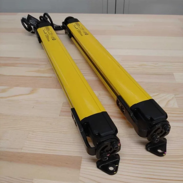 Brand New Original Genuine GL-R39F Safety Grating Light Curtain