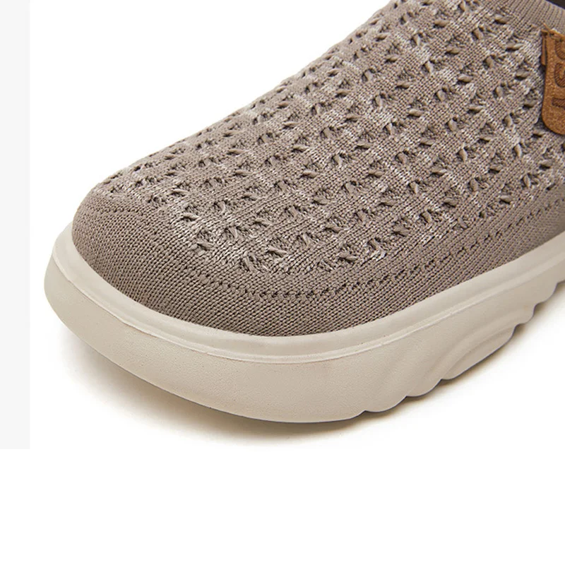 ربيع الخريف يطير الحياكة Beathable الانزلاق على الشقق النساء شبكة عادية لينة أسفل حذاء مسطح امرأة السفر المشي لمسافات طويلة أحذية رياضية أمي