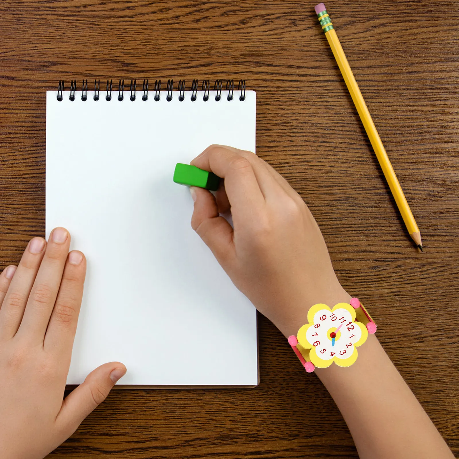 Набор из 3 деревянных имитационных наручных часов для детей: милые мультяшные узоры, обучающий инструмент для развития навыков, безопасные, нетоксичные, деревянные часы в подарок Набор из 3 деревянных имитационных наручных часов для детей: милые мультяшные узоры, обучающий инструмент для развития навыков, безопасные, нетоксичные, деревянные часы в подарок