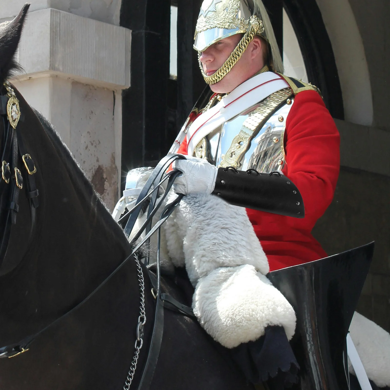 

2Pcs Medieval Bracers Knight Arm Guards PU Wristband Vintage Renaissance Accessories Men Viking Armor Bracers for Themed Costume