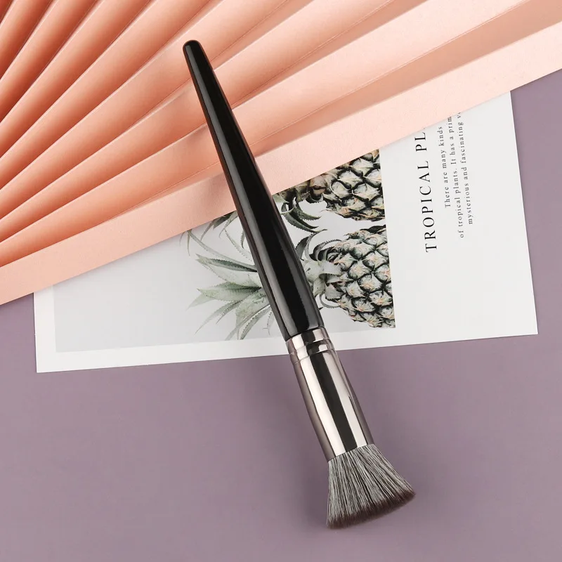 Pincel de contorno de hoz de uso diario, sombra de cerdas ultrasuaves, lado de maquillaje facial con protección