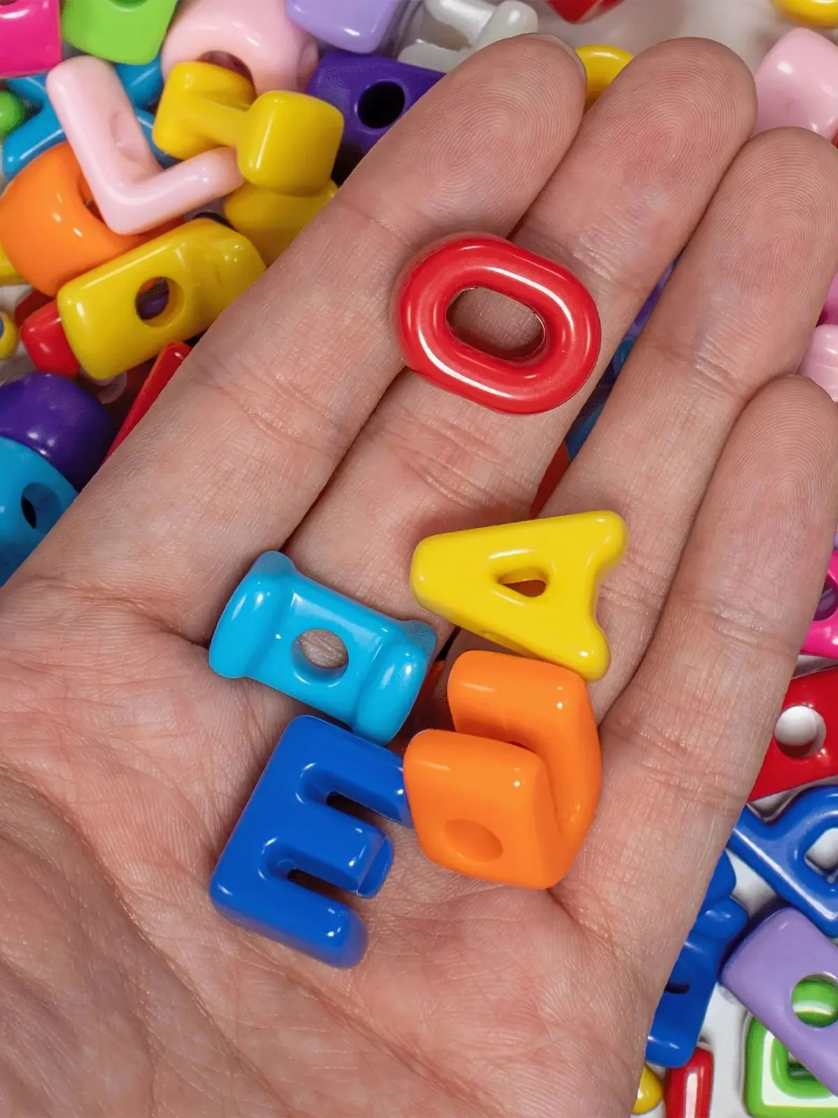 50 stuks 14mm-20mm Acryl groot gat letters en cijfers kralen voor DIY Sieraden Maken Armband Ketting sleutelhanger Materialen - afbeelding 2