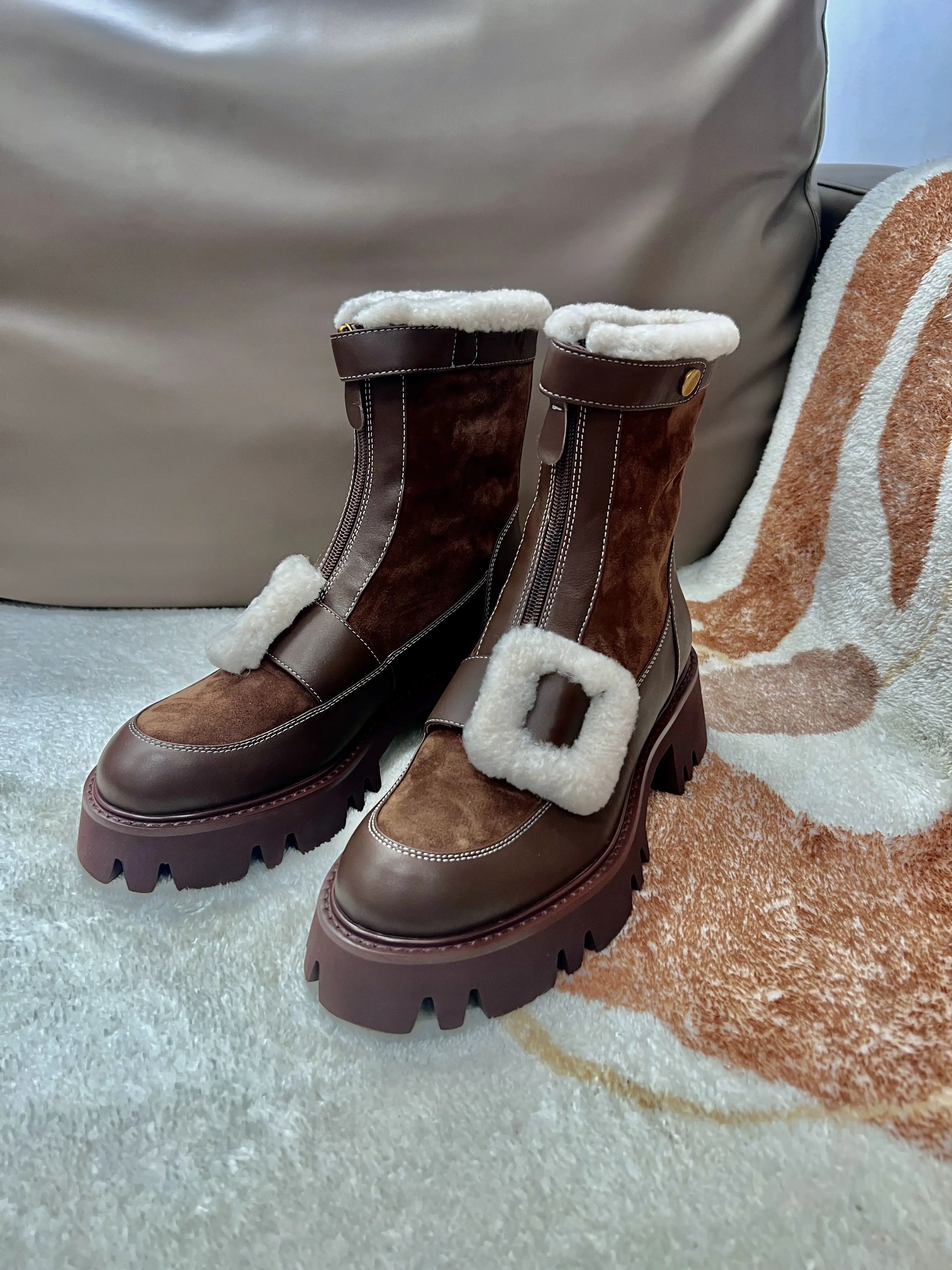 

Suede buckle decoration ankle boots European and American fashion party plush warm women's shoes size 35-40 snow boots