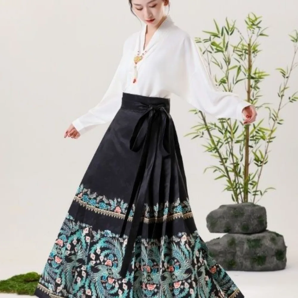 مجموعة تنورة وجه الحصان من Hanfu - تنورة Ma Mian على الطراز الصيني الجديد، أزياء تقليدية للنساء، ملابس تنحيف مناسبة للارتداء اليومي