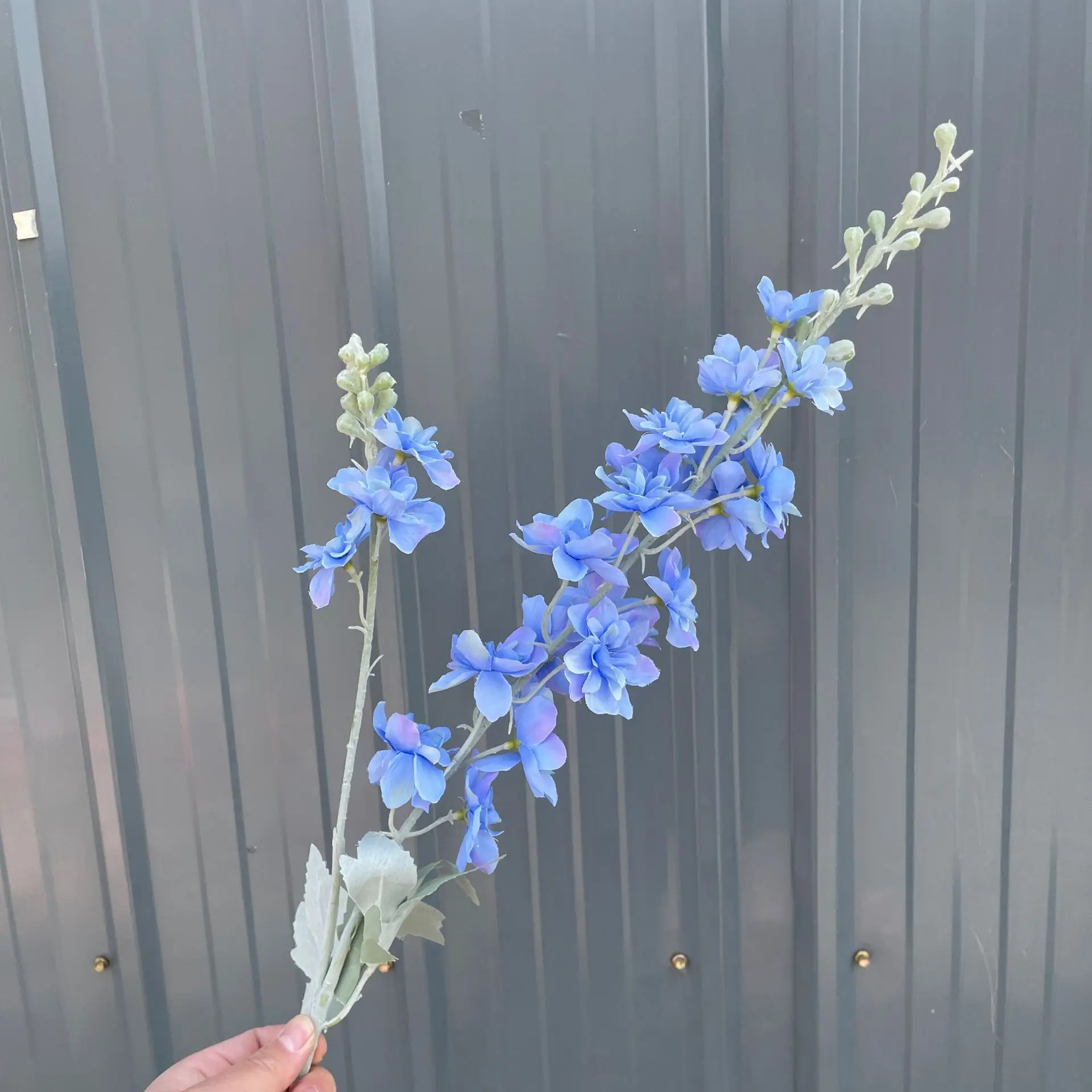 Composizione floreale artificiale per matrimonio blu, fiori decorativi, fiori di seta