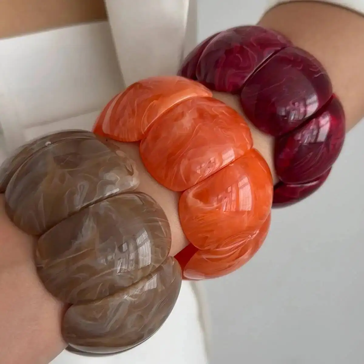 

SHIXIN 3 Colors Bohemian Irregular Resin Elastic Bangle for Women Vintage Brown Orange Acrylic Wide Bracelet Party Jewelry 2026