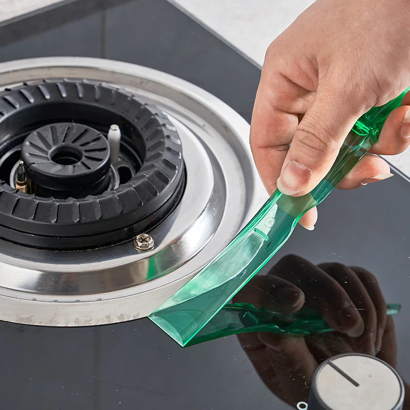 1 piece of plastic that does not damage the boiler, with a powerful cleaning shovel to clean and scrape the gaps in the kitchen