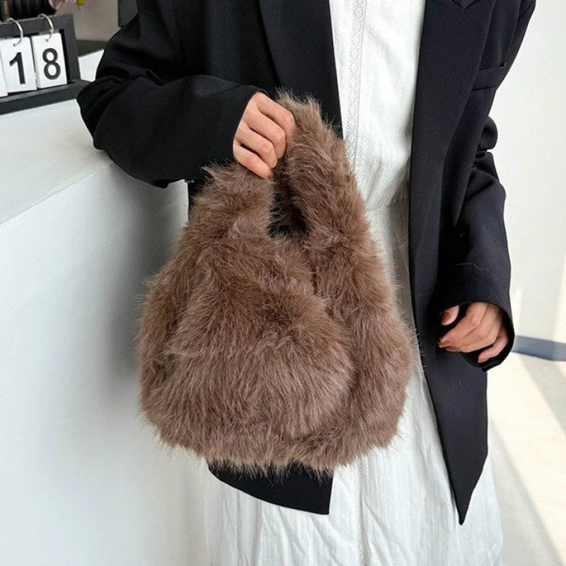 

High-End Women Shoulder Bag With Luxury Craftsmanship And Simple Vintage Style Suitable For Fashionable Daily Wear​