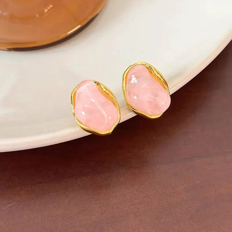 Sweet Irregular Geometric Resin Pink Jelly Ice Transparent Stones Stud Earrings for Women Unique Jewelry Christmas Gift