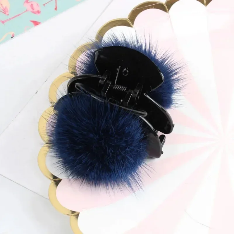 Korean New Cute Hair Claws Mink Faux Fur Plush Hair Claw Hairpin Head Pom Pom Clips Fashion Jewelry Women Girls Hair Accessories