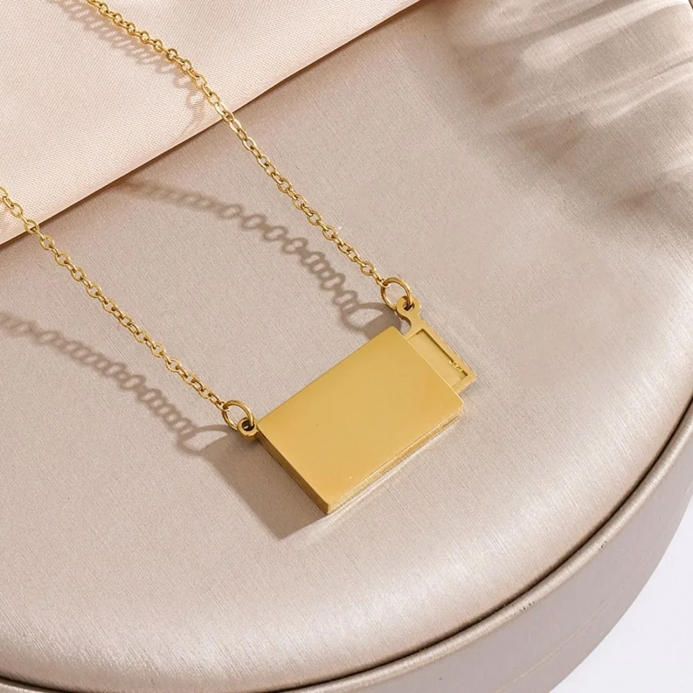 Titanium Steel Photo Envelope Necklace Handmade Aesthetic Photo Envelope Pendant Adjustable Opening and Closing Couple Locket
