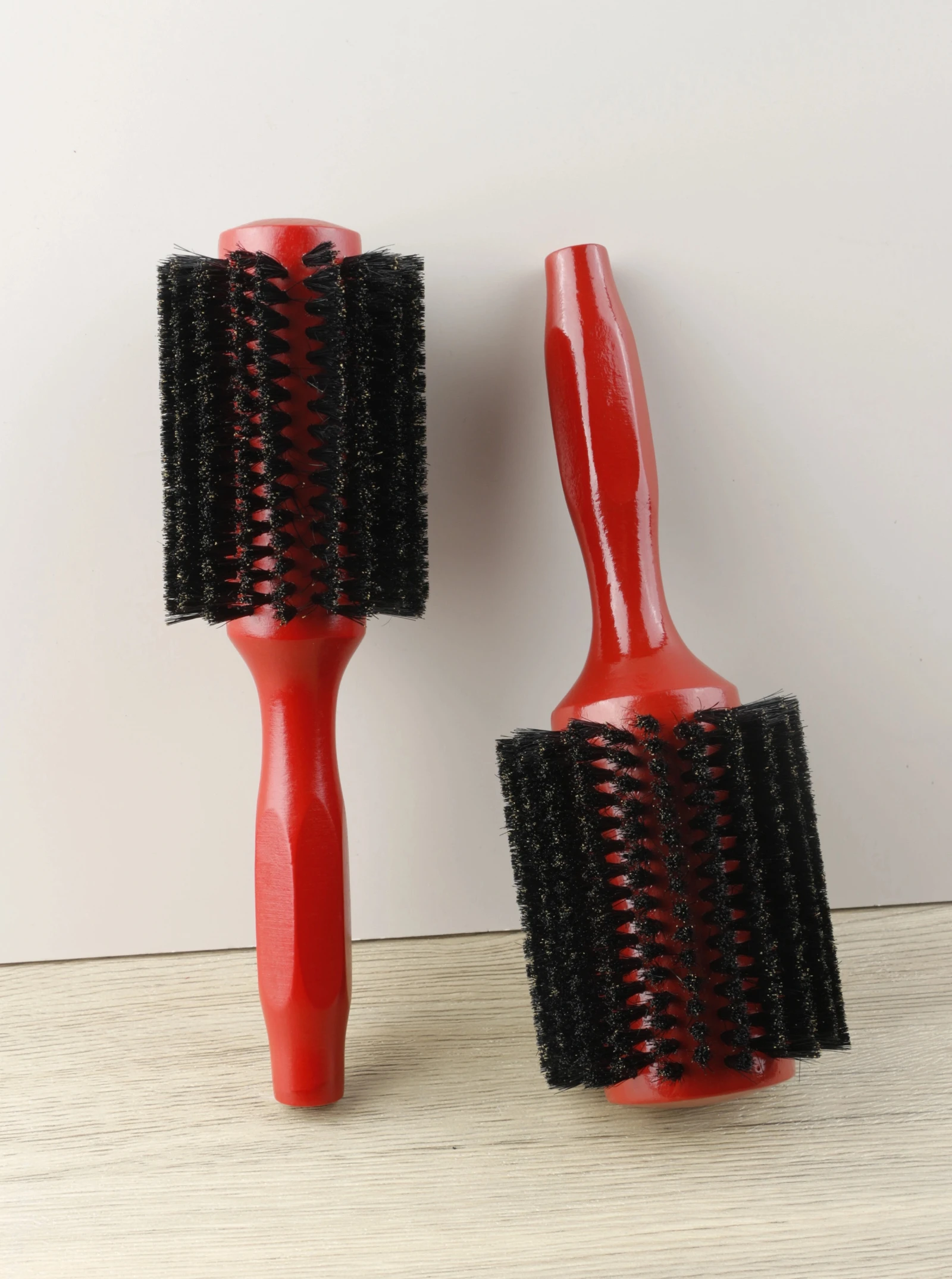 4 Größen Runde Haarbürste aus Rotem Holz mit Wildschweinborsten für Salon und Friseur, Lockenstyling-Kamm für Voluminöses Lockiges Haar, Geeignet für Alle Haartypen – Detail 11