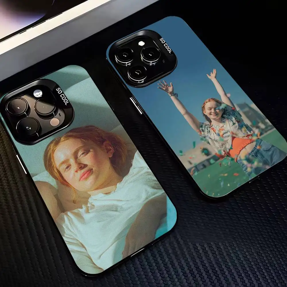 

Retro Chic Vibe S-Sadie Sink Phone Case For iPhone17,16,15,14,13,12,11 Plus,Pro Max Black Border Silver Plated Cover