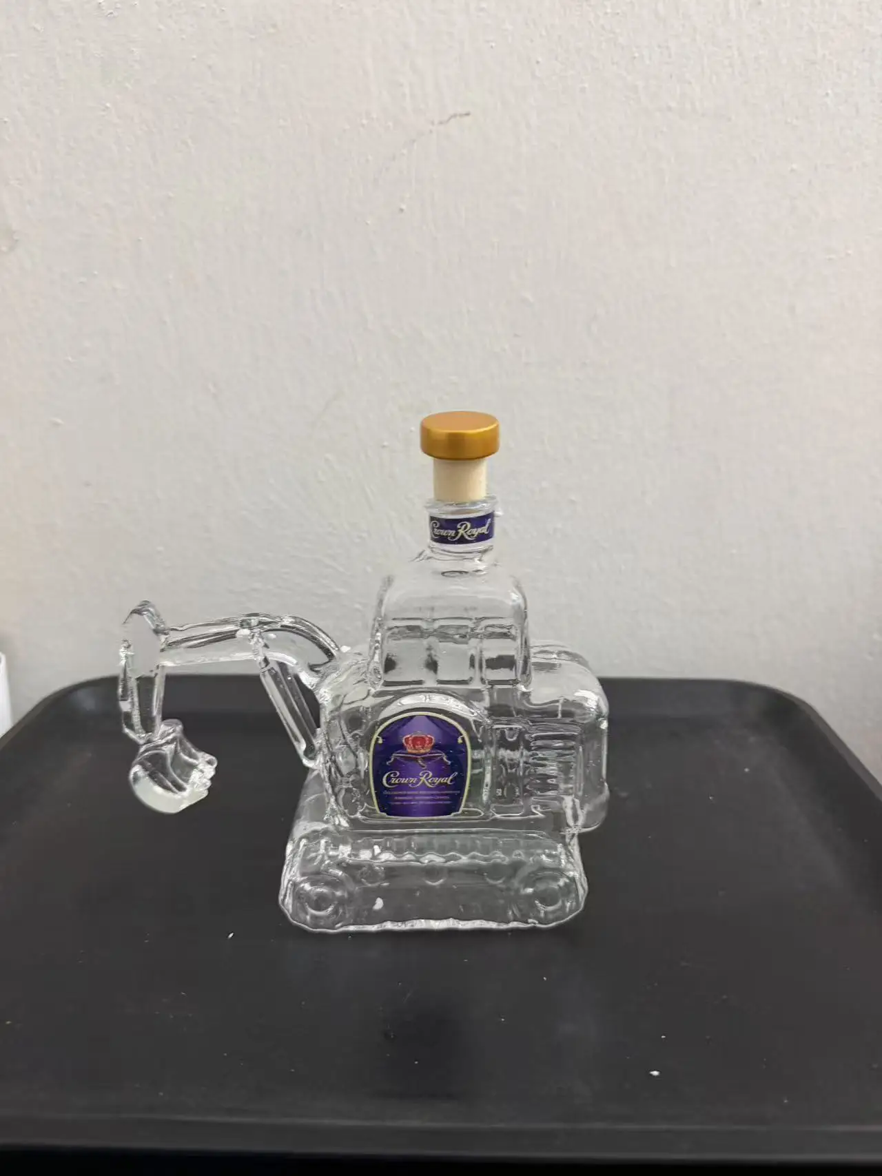 Carafe à whisky en forme d'excavatrice robuste - Artisanat haut de gamme, idéale pour les constructe
