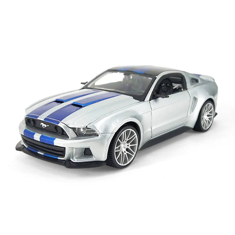 Maisto 1:24 2014 Mustang Street Racer Hochdetailliertes Druckguss-Automodell aus Metalllegierung, Sammlerstück, Geschenk