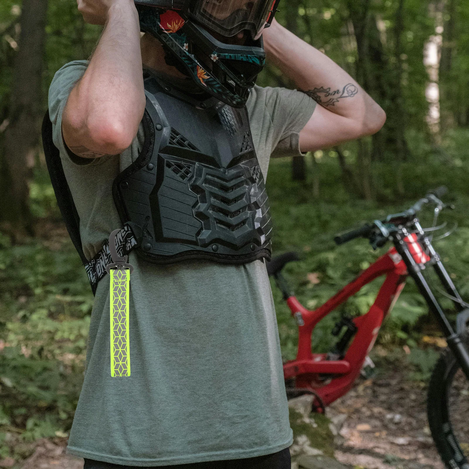 

6Pcs Reflective Safety Backpack Pendants Keyring Durable Reflector Strips for Night Running Cycling School Bags