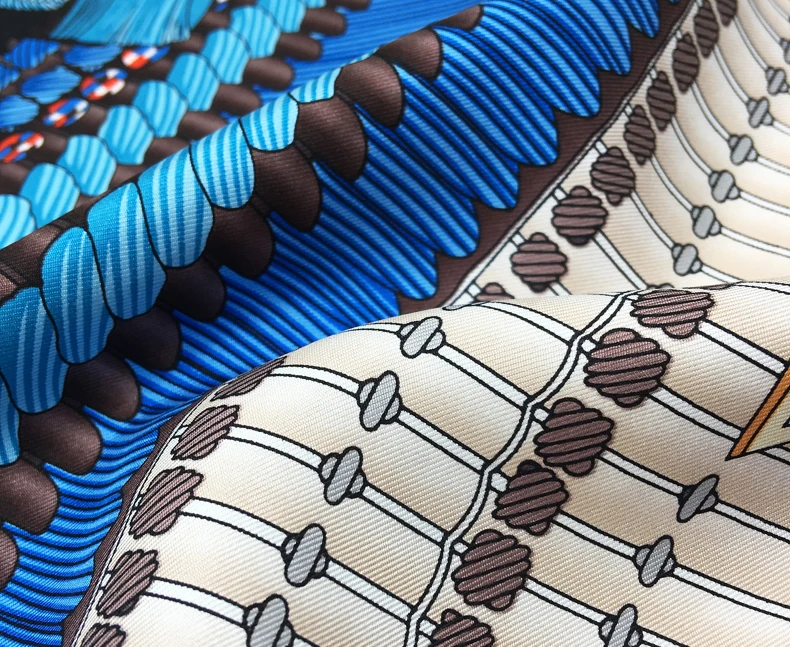 Рисунок 4 - Дизайнерский шелковый шарф 90 см