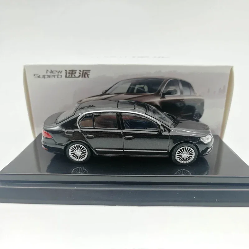 Diecast Alloy 1:64 Scale 30th Anniversary Commemorative Superb Car Model For Adult Classic Collection Gift Display Souvenir