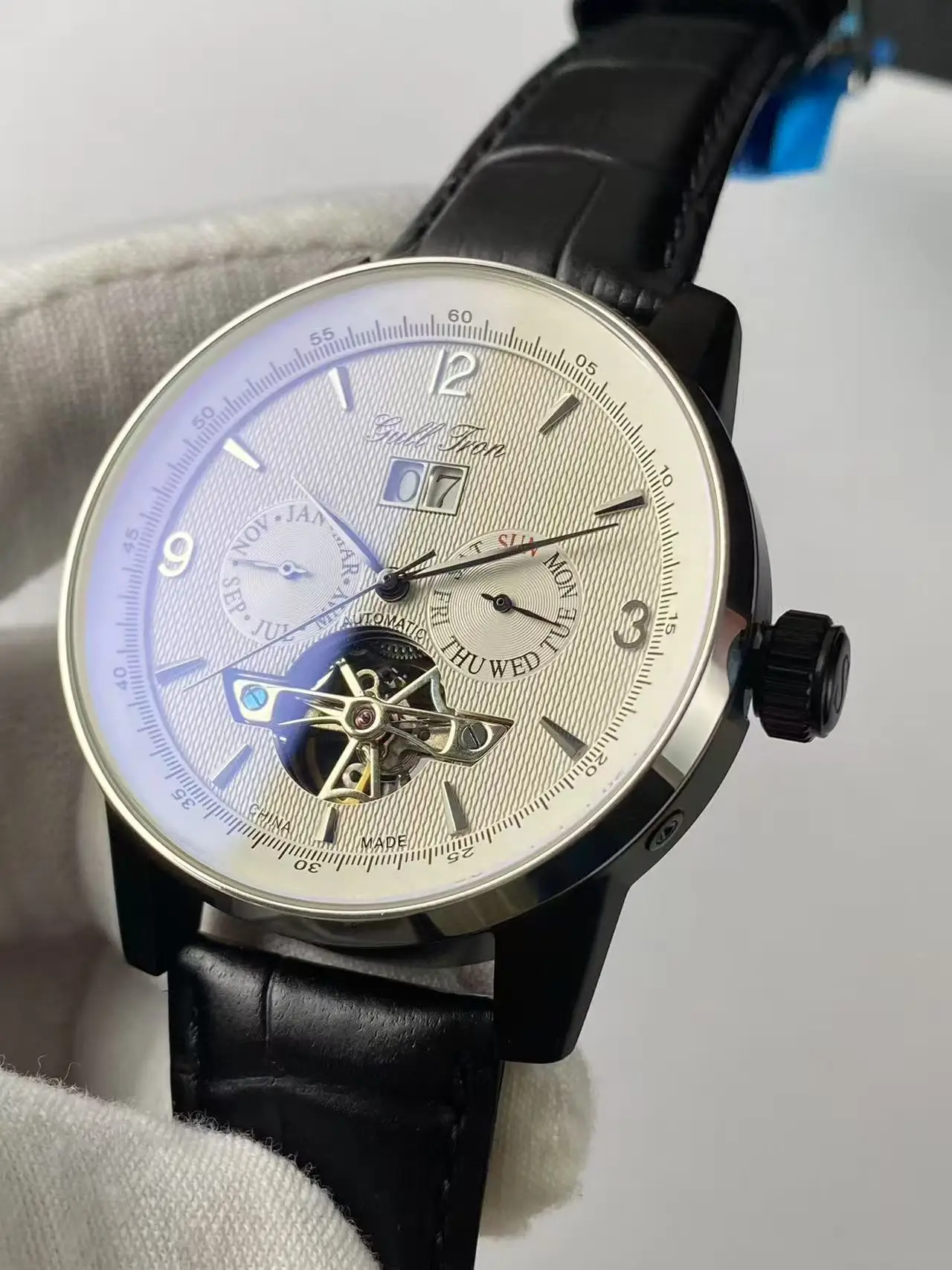 GULLTRON Reloj automático para hombre Volano multifunción Moda